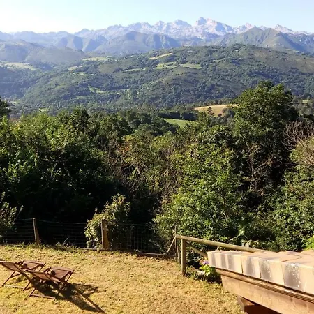 El Balcon De Los Picos De *