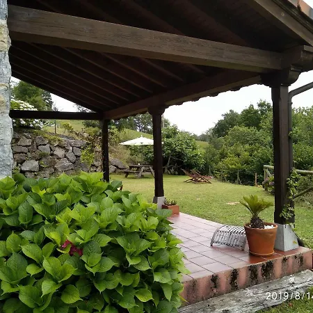 El Balcon De Los Picos De *